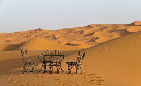 Sahara desert table chairs