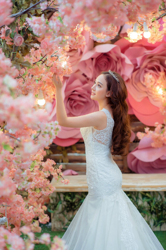 Wedding dress bride flower