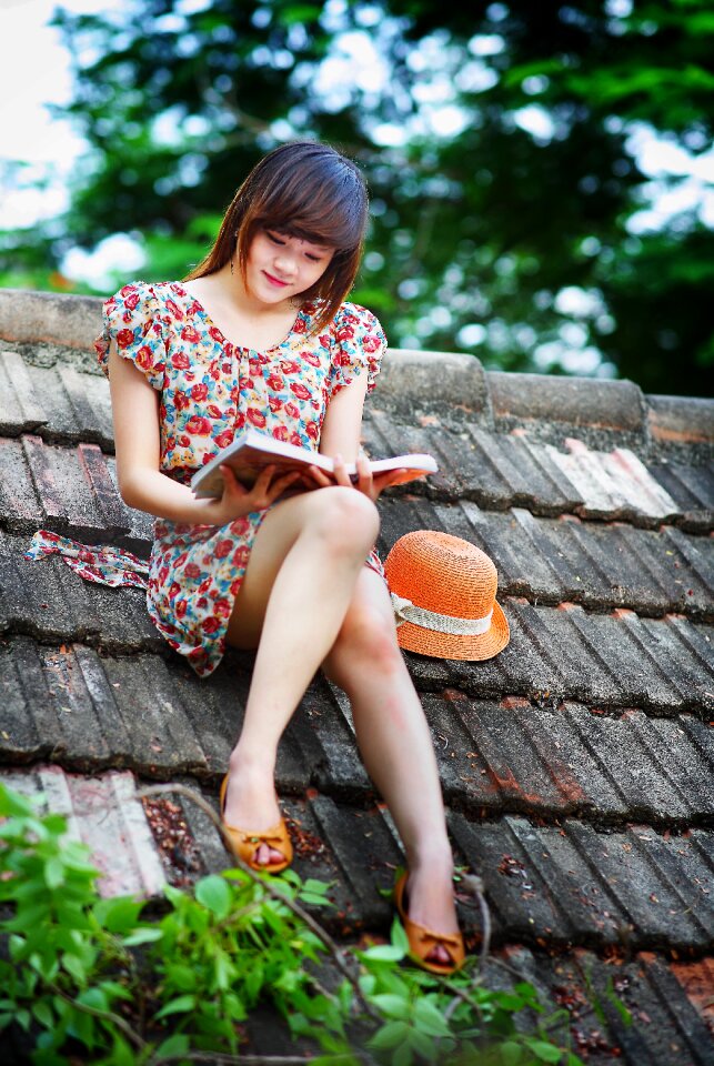 Woman girl reading book
