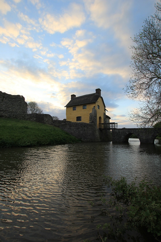 Architecture bridge building