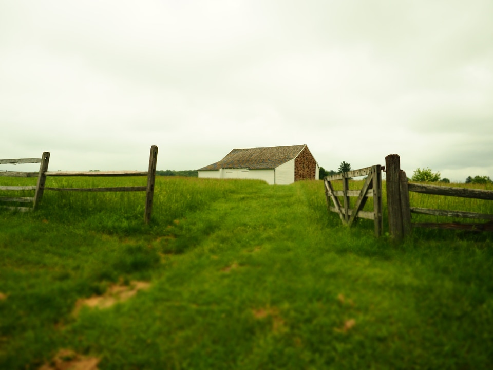 Building countryside farm
