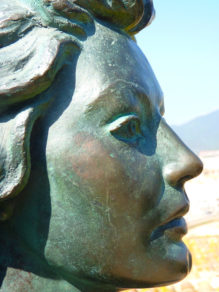 Figure bronze statue