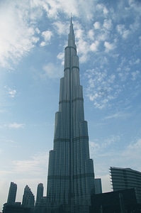 2 Giant burj khalifa
