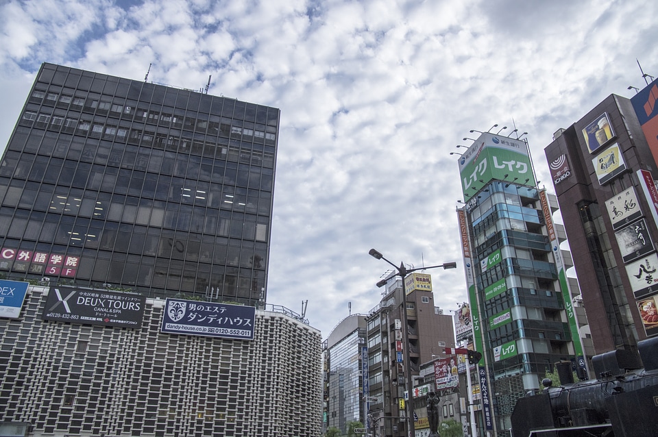 5 Shinbashi Station