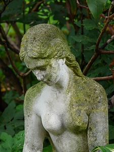 Stone woman statue photo