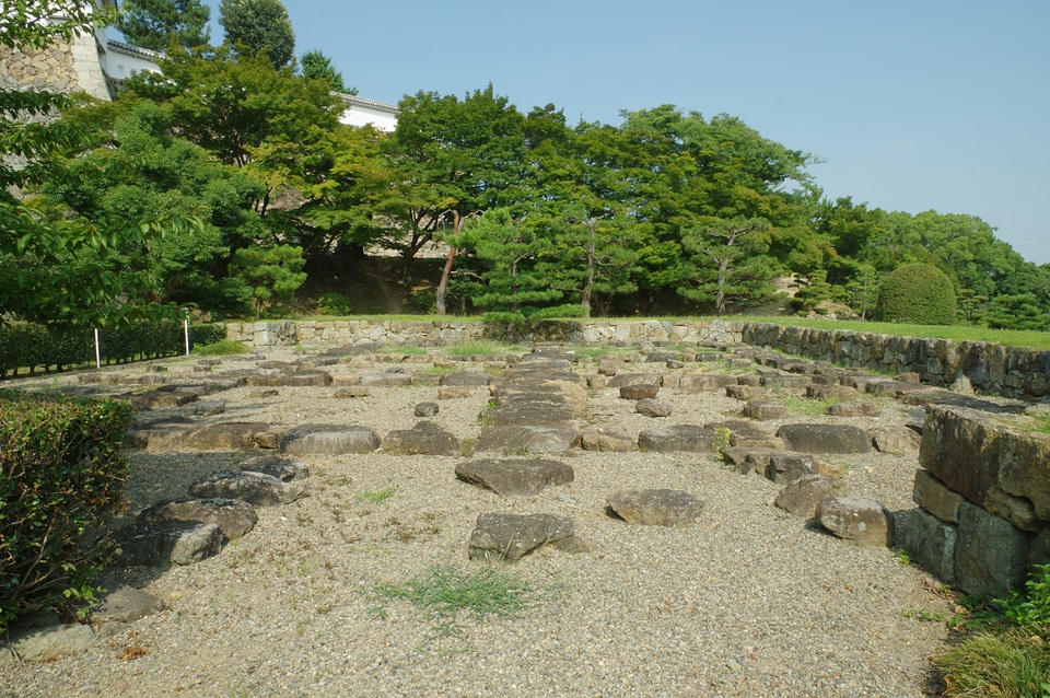 17 Himeji castle