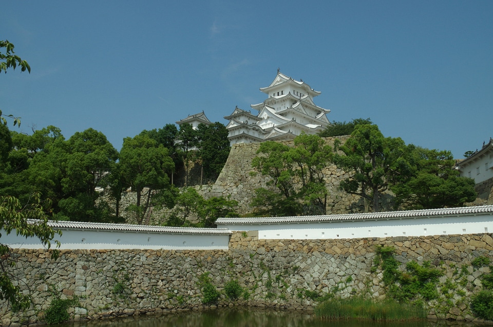 24 Himeji castle