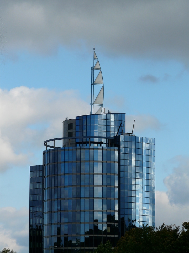 Landmark architecture modern