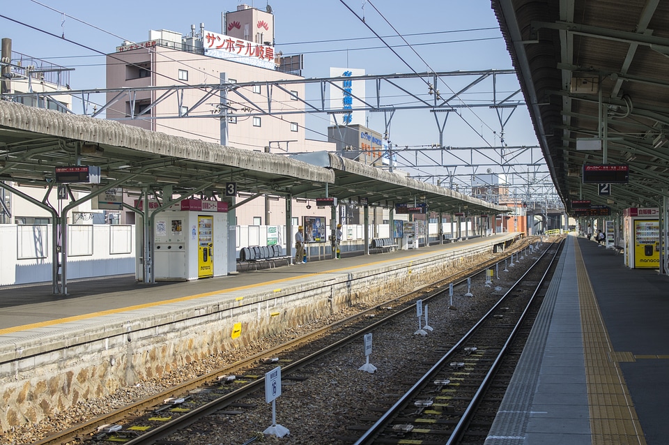 3 Meitetsu Gifu Station