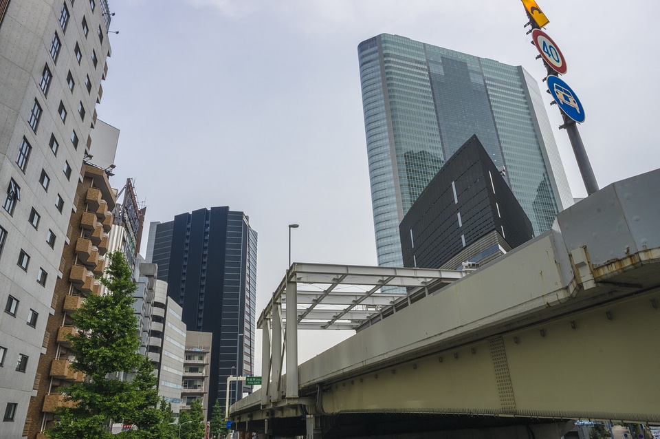 22 Metropolitan Expressway