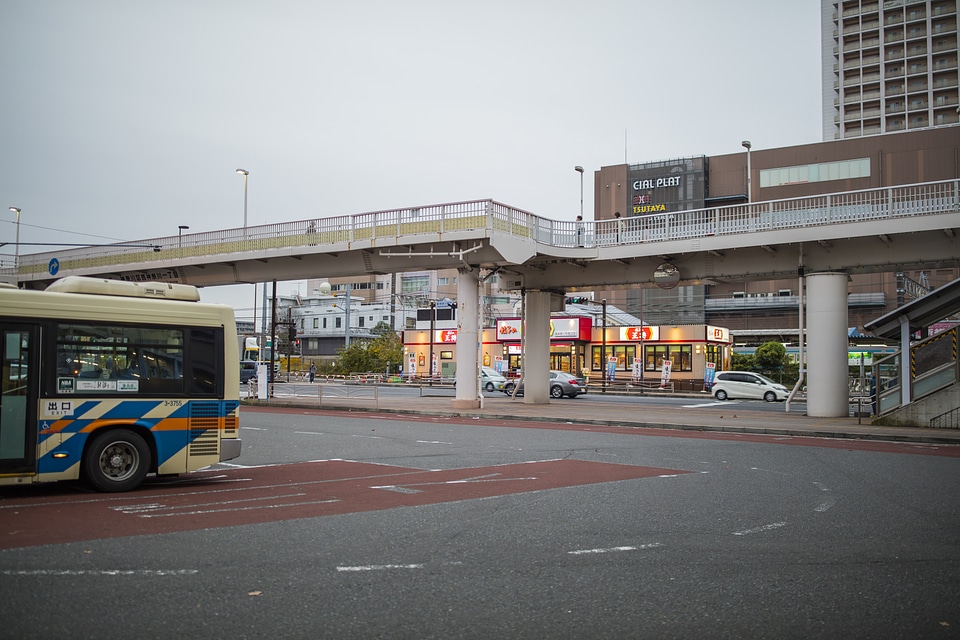 3 Higashikanagawa station
