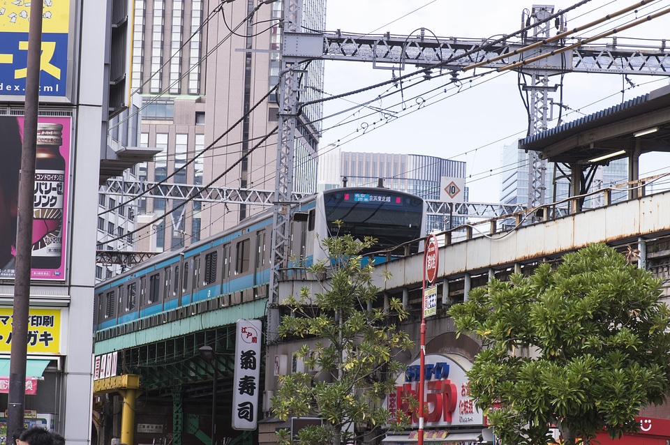 11 Keihintohoku Line