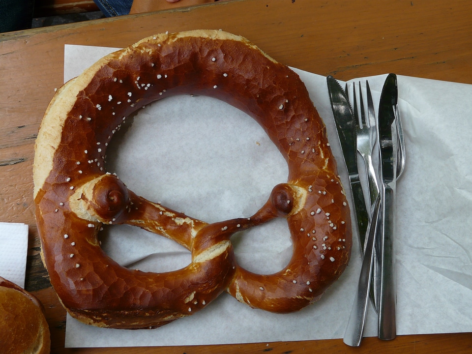 Salty laugig gebildbrot