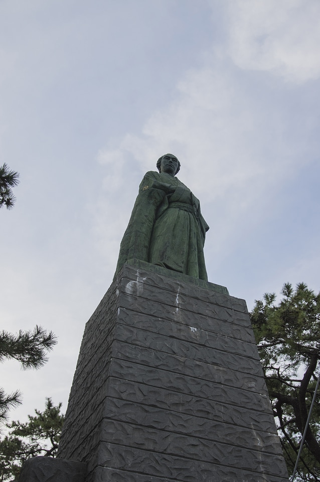1 Statue of Sakamoto Ryoma