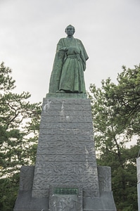 9 Statue of Sakamoto Ryoma