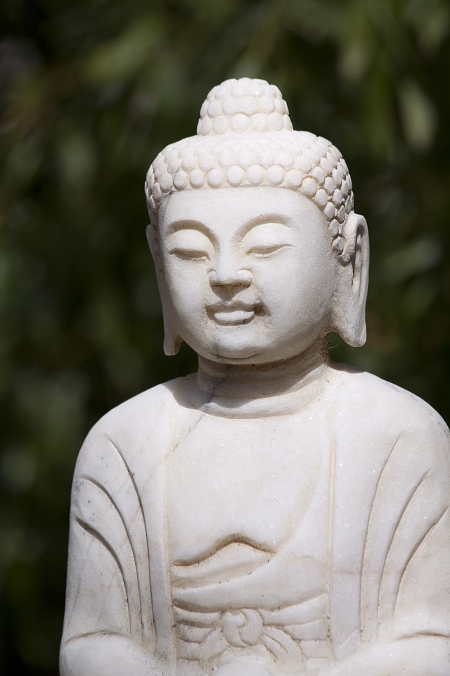 Sculpture stone statue