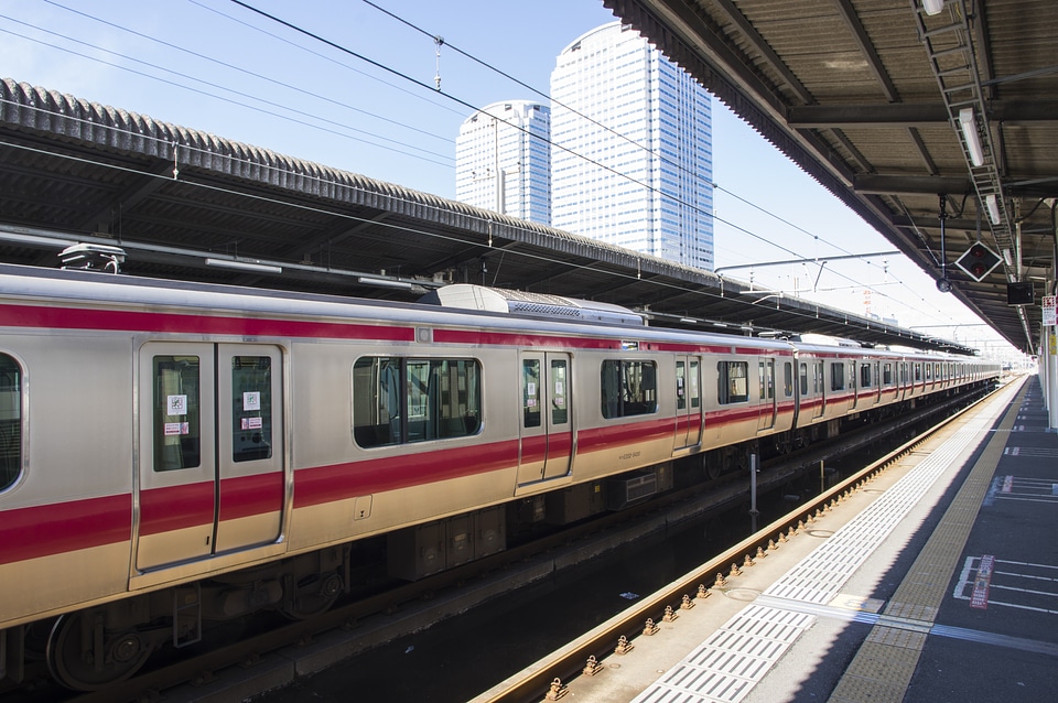 1 Kaihinmakuhari Station