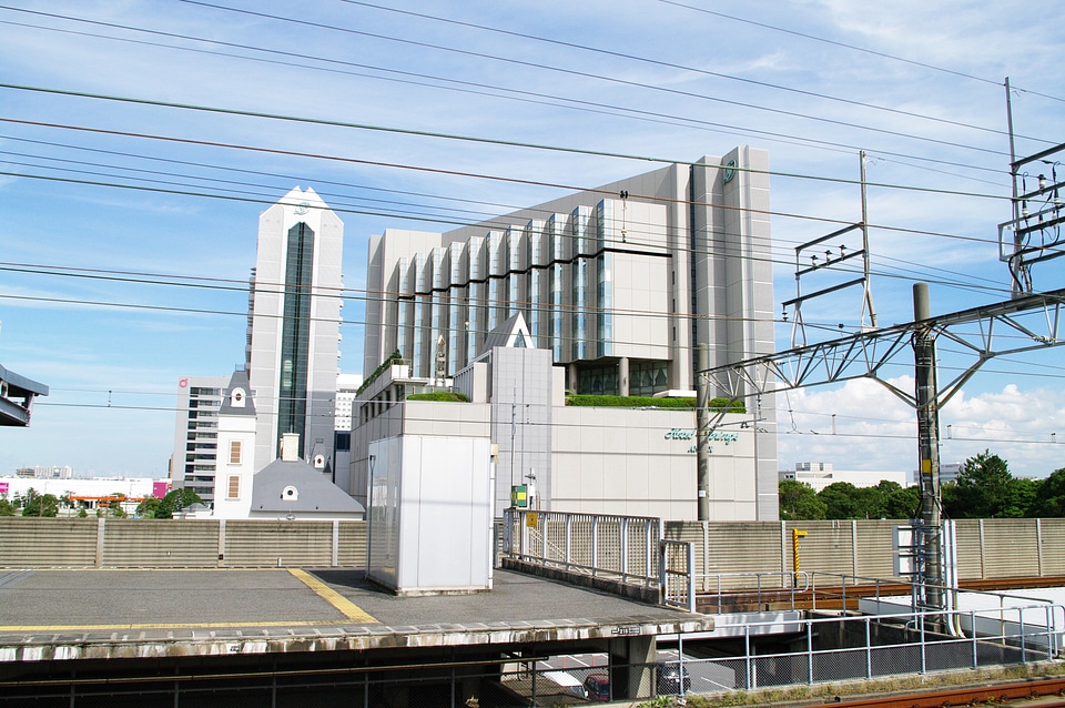 2 Kaihinmakuhari Station