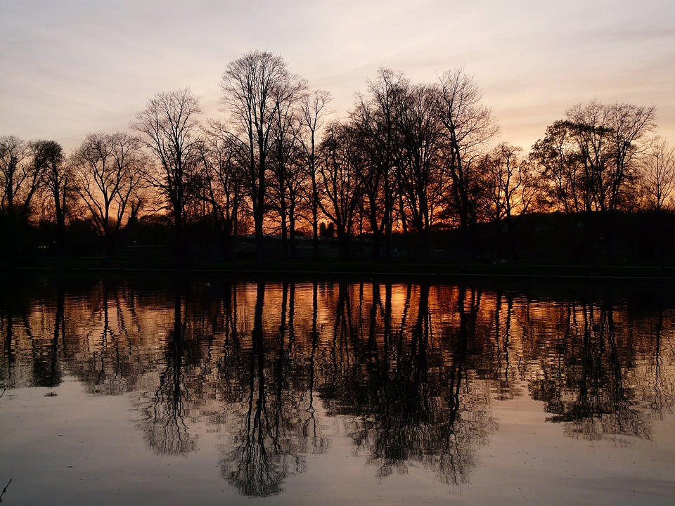 Water sunset mirroring