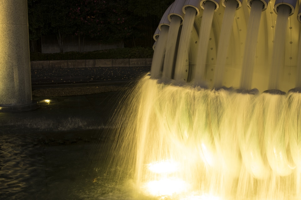 4  jet of watera fountain.