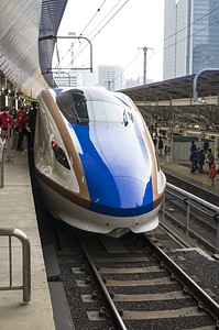 8 Hokuriku bullet train