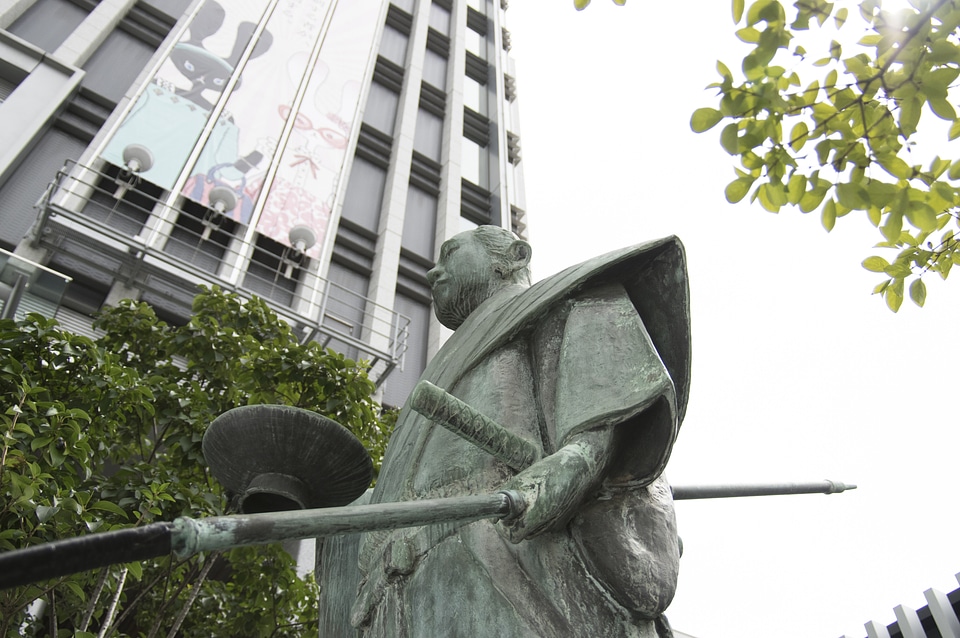 2 Statue of Kuroda Bushi