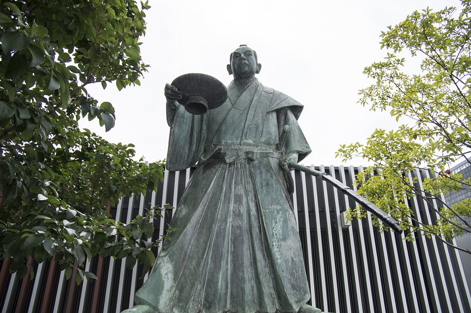 4 Statue of Kuroda Bushi