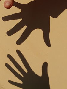 Hands shadow light