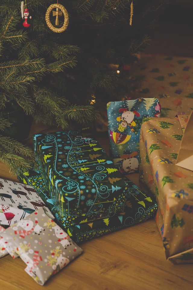 Christmasy Eve Present Gift