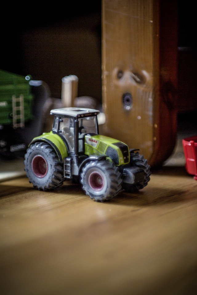 Miniature Toy Bulldog Farmer