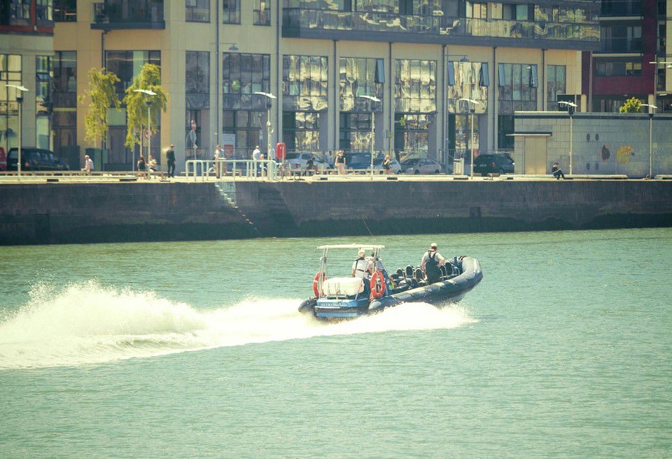 Speedboat Free Photo