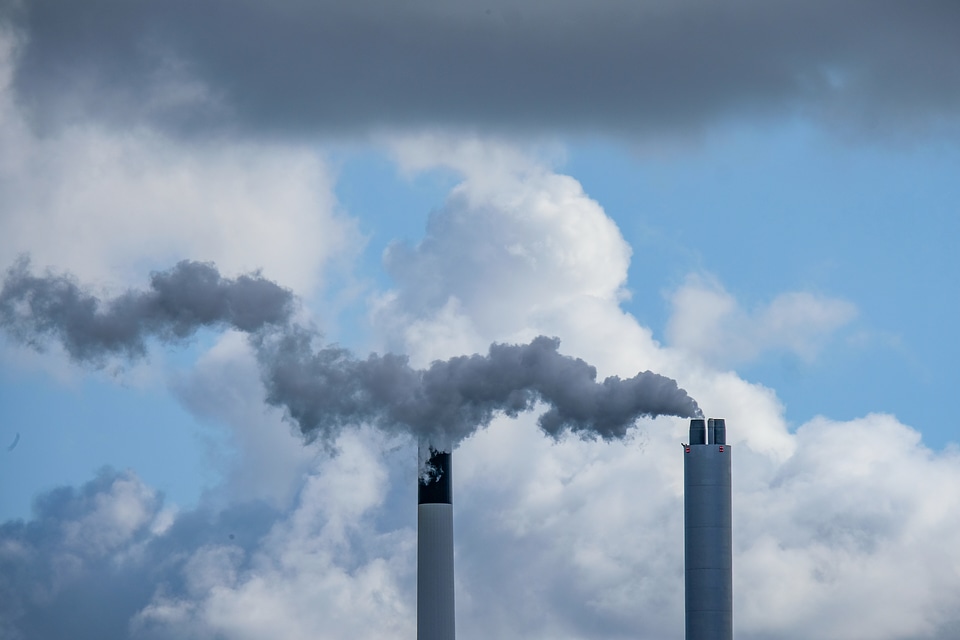 CopenHill Sky Slope Chimney Smoking