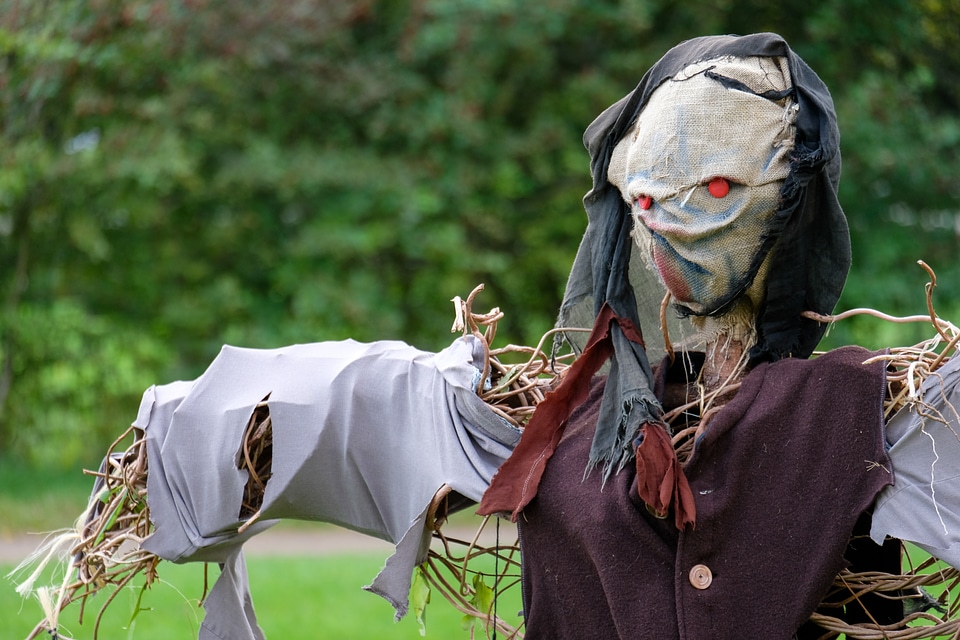 Scary Scarecrow Halloween Decoration