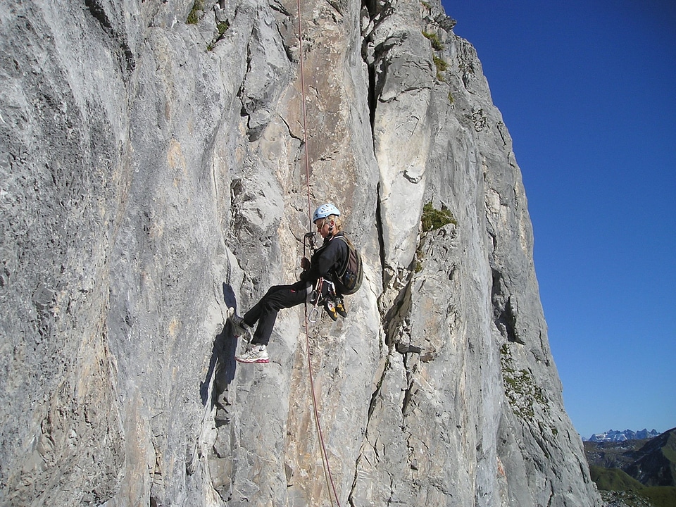 Climb mountaineer ropes