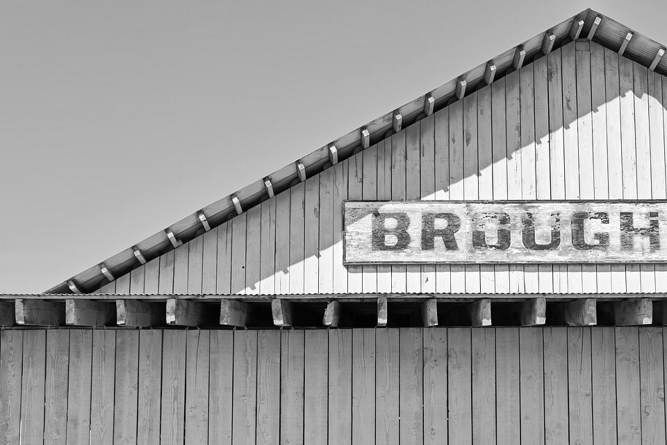 Black&white buildings houses
