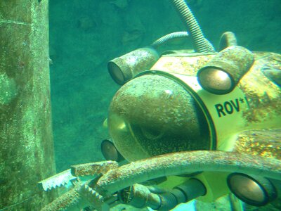 Divers diving robot scuba diving photo