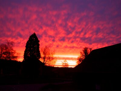 Sky dawn red