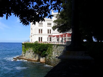 Sea rock bay photo