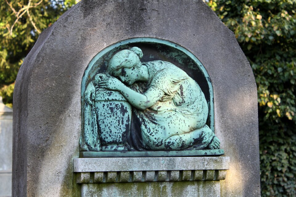 Statue old southern cemetery
