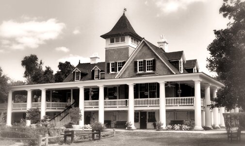 South carolina magnolia plantation architecture