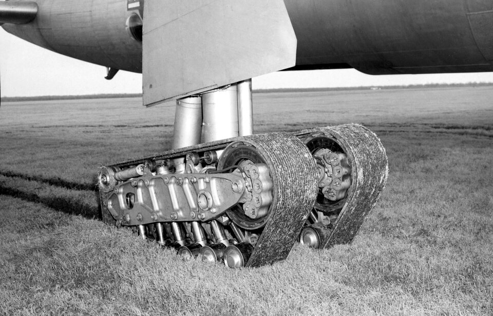 B 36 peacemaker convair black and white