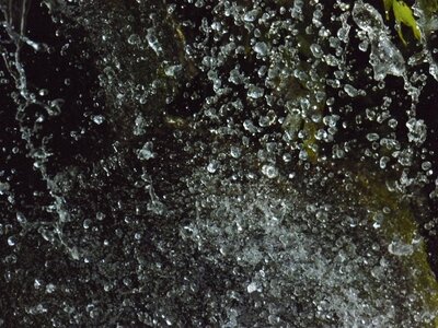Water flow splash