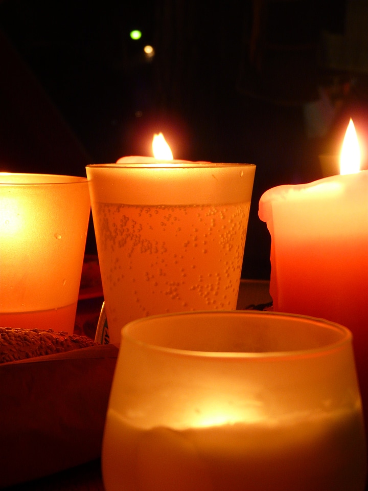 Cup light candles
