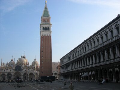 Italy pigeons building photo