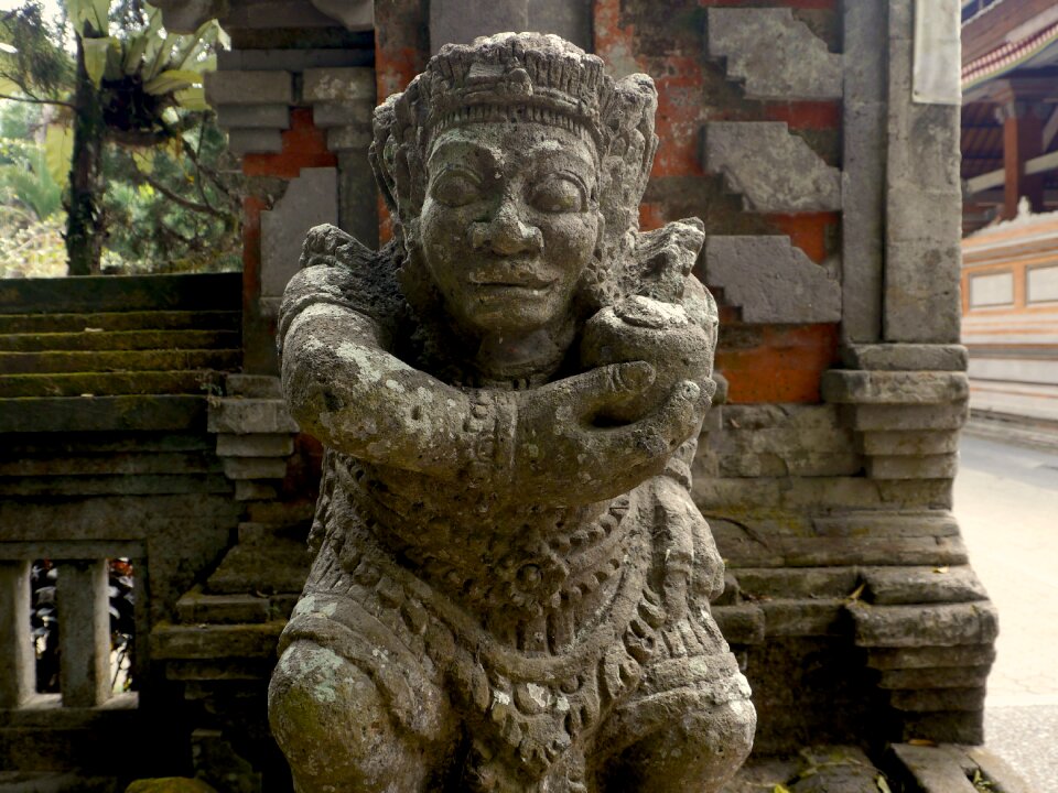 Statue stone man
