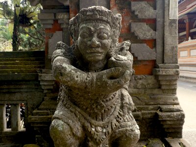 Statue stone man