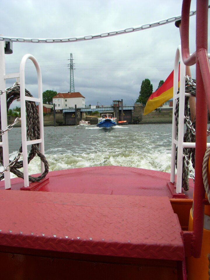 Harbour cruise elbe shipping