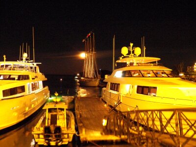 Boats ship bay