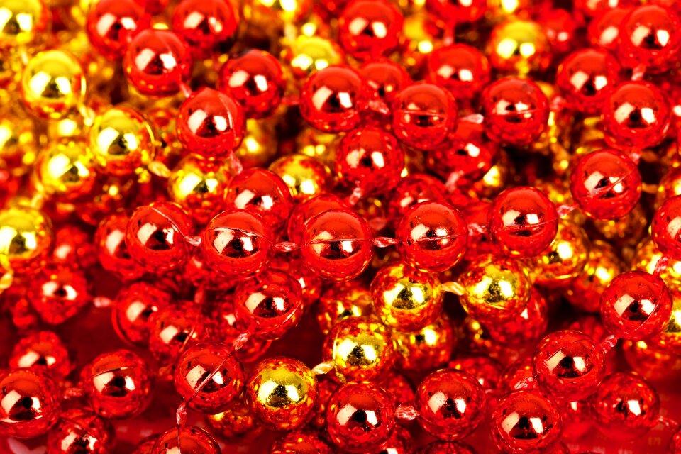 Ball decoration red