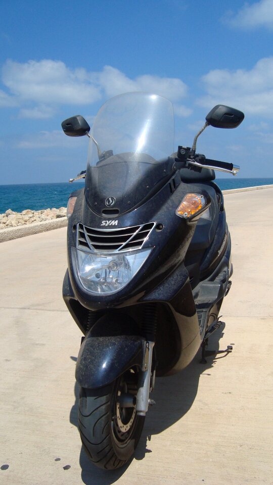 Two-wheeled vehicle motorcycle motorbike